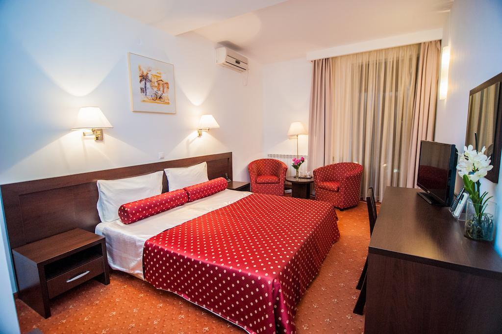 Hotel Mon Jardin Махмудия Стая снимка